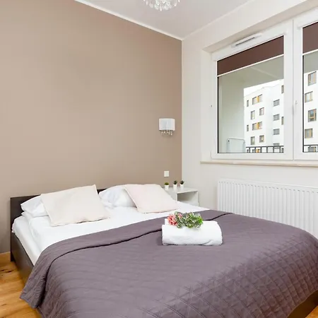 Kolorowy Goclaw Apartment By Noclegi Renters Warsaw Exterior photo